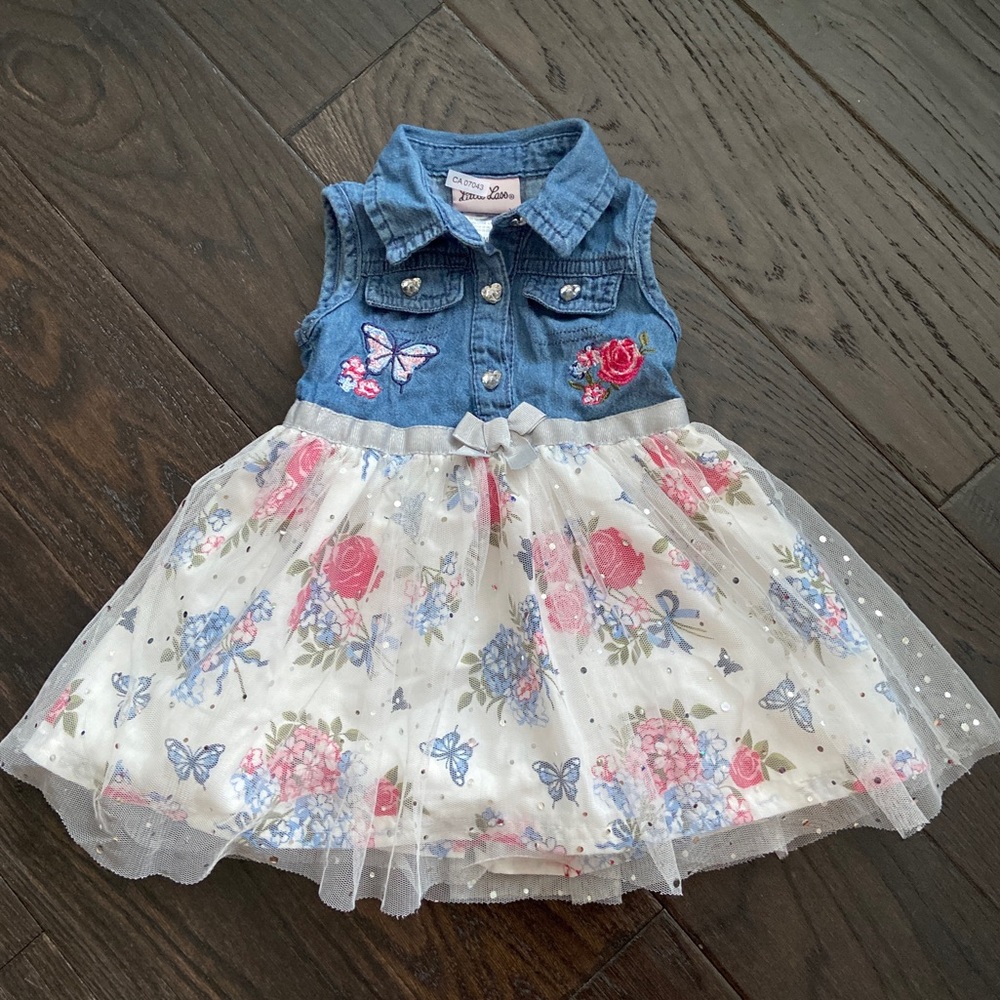 👗 Little girls tulle dress size 12M